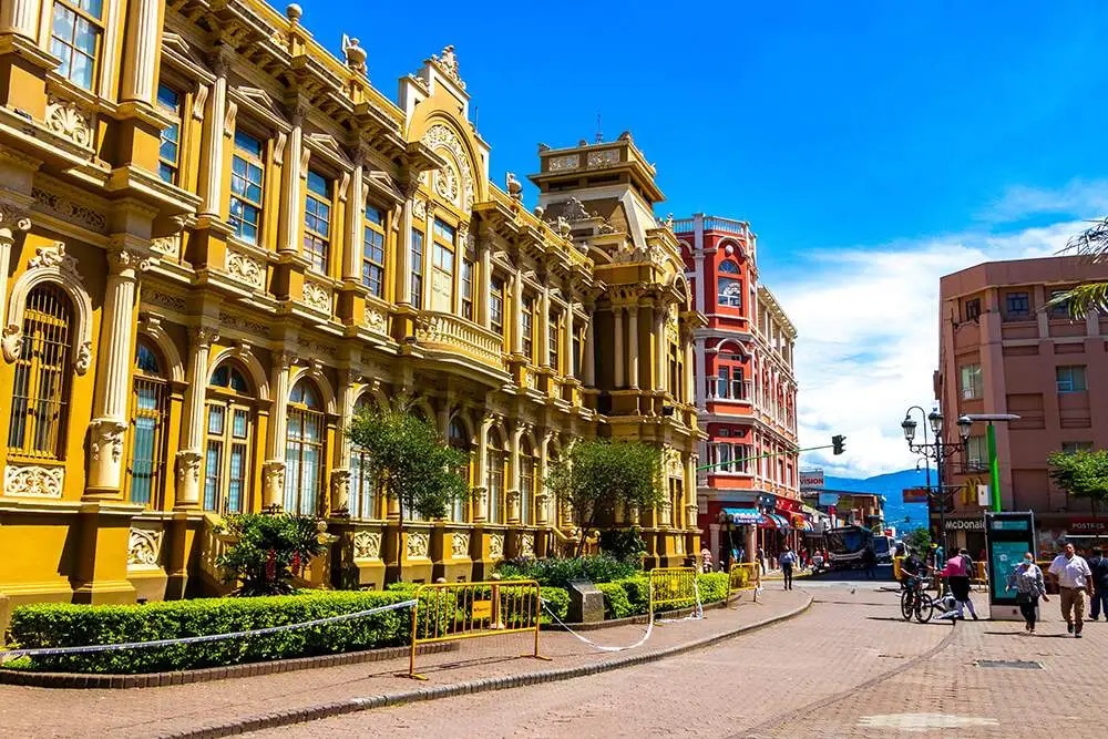 Why Wealthy Expats Relocate to Costa Rica, Panama